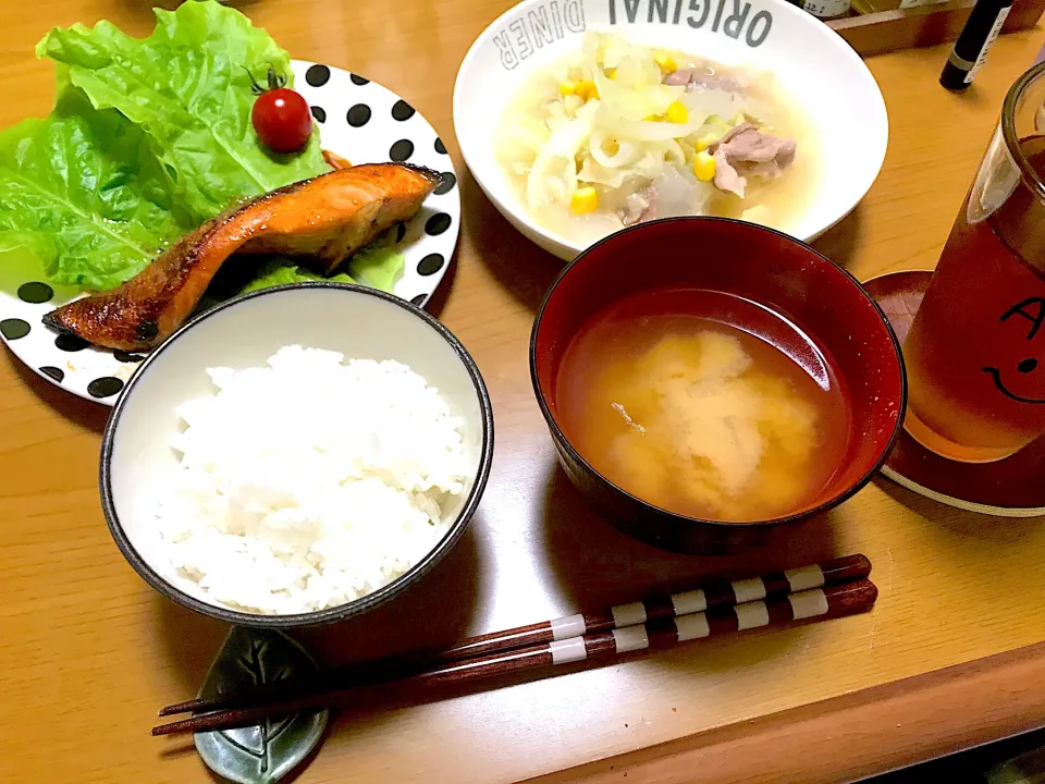 鮭の和風ステーキ、豚肉の塩バター煮|Emiko Kikuchiさん