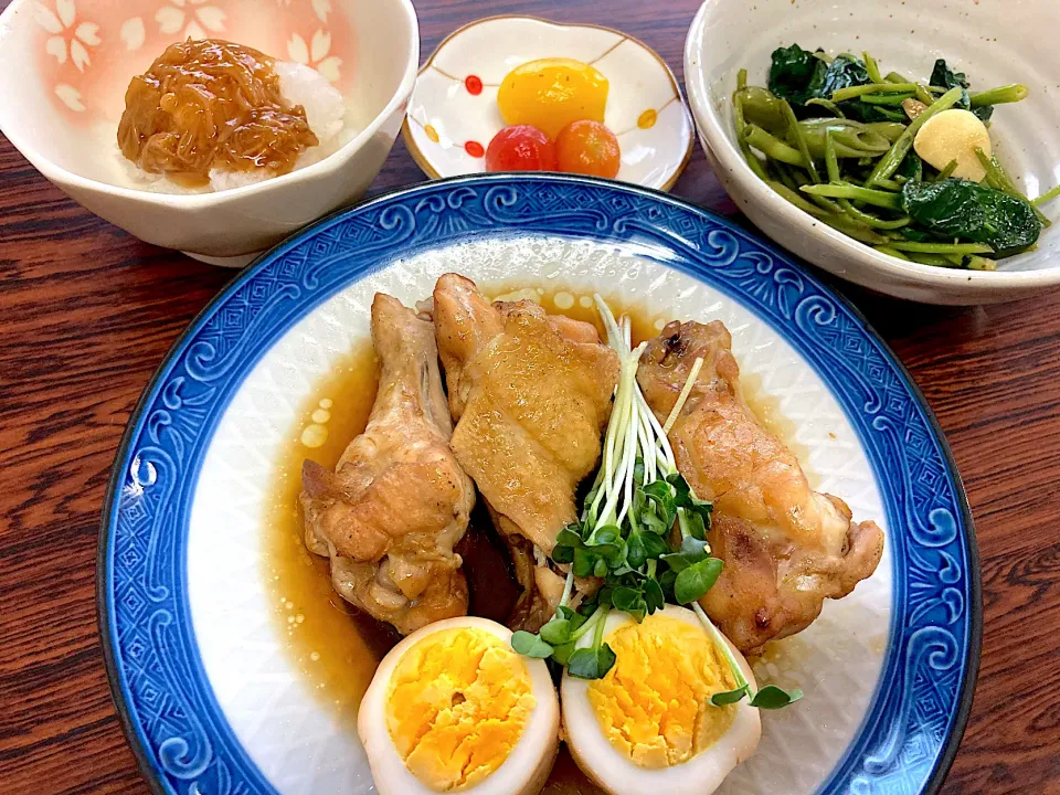 鶏肉さっぱり煮、空芯菜ガーリック炒め、なめ茸おろし、プチトマトの漬物|もちもちさん