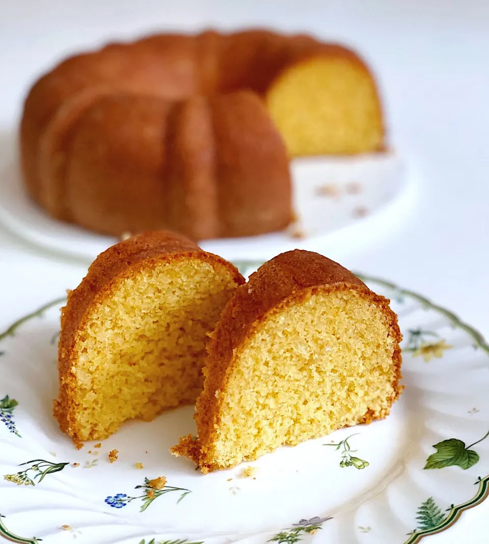 Almond semolina bundt cake|12Dragonさん