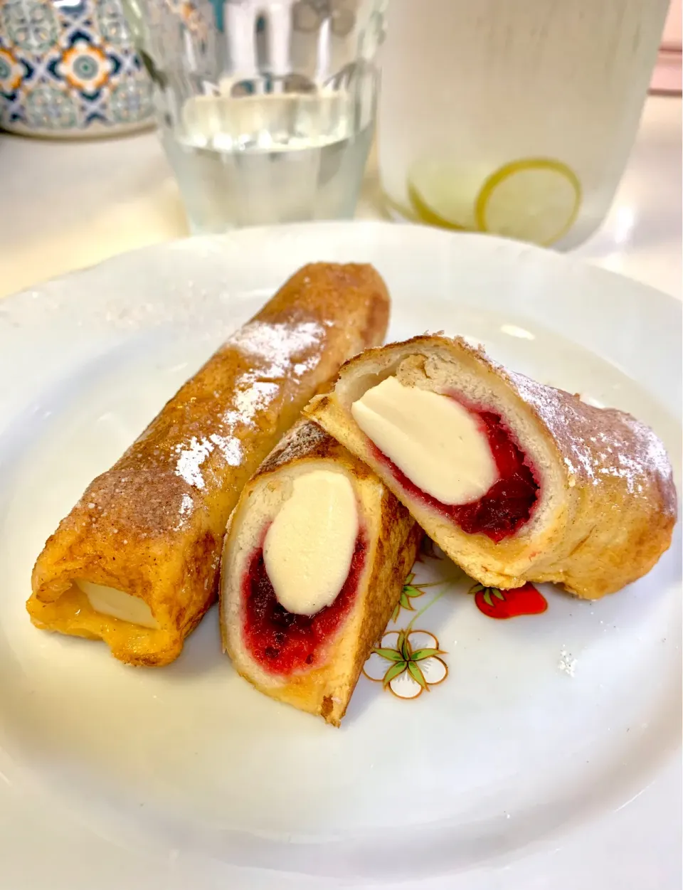 Cranberry & Mozzarella French Toast Roll Ups|gonbenさん