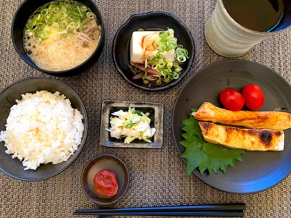 休日の朝ご飯🍚|yokoさん