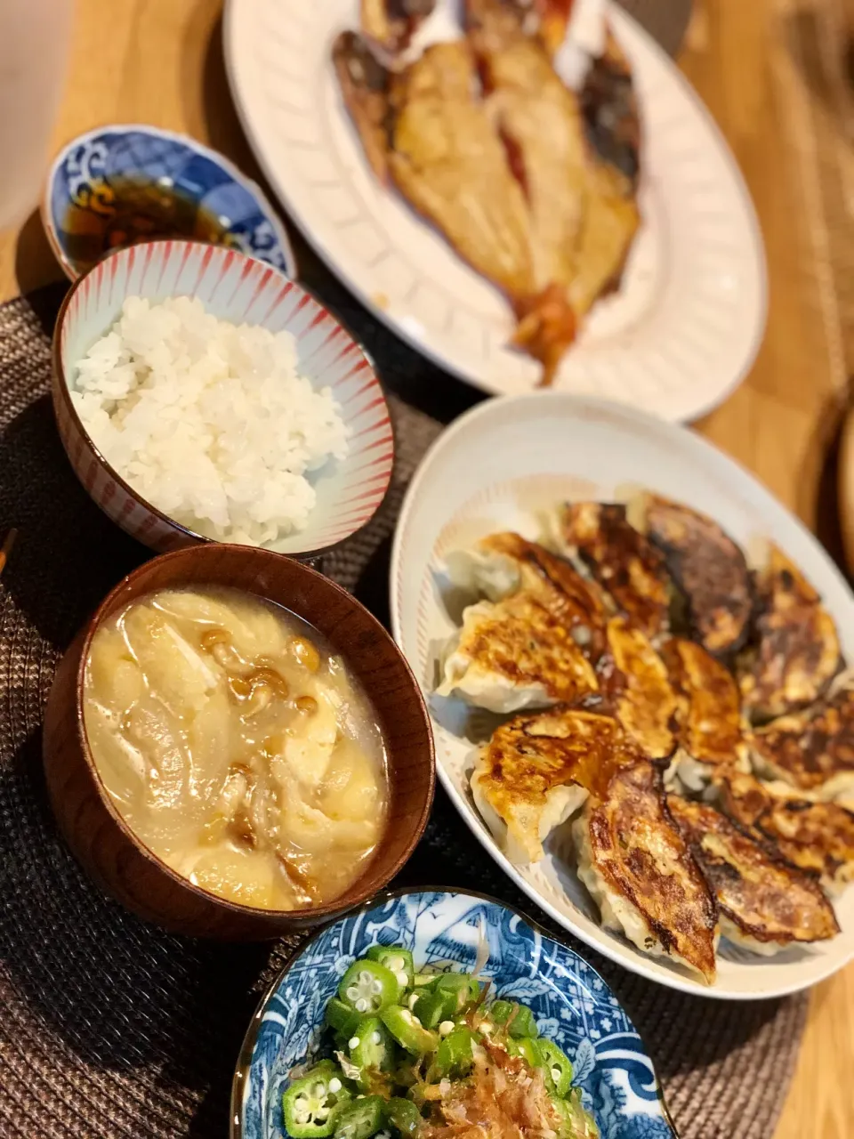 金目鯛の干物、餃子、オクラの和物|じょんさん