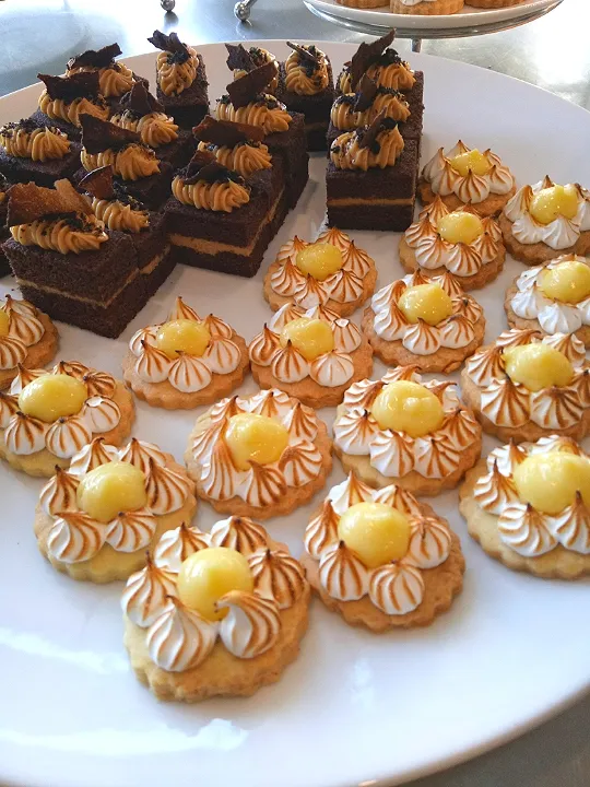 Lemon Meringue Tart & Peanut Butter Chocolate Slice|Nerine by Eisyaramlanさん