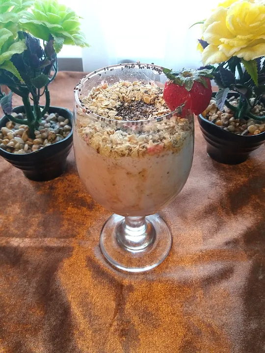 Strawberry Oatmeal Smoothie Recipe|Wonderworld7 kitchenさん