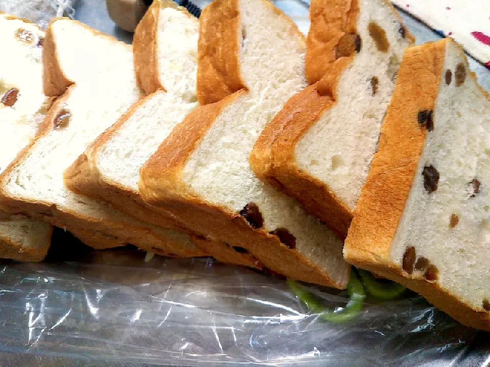 《恋する気持ち》と言う商品名の食パン🍞（料理じゃ無いが）|ゆきこさん