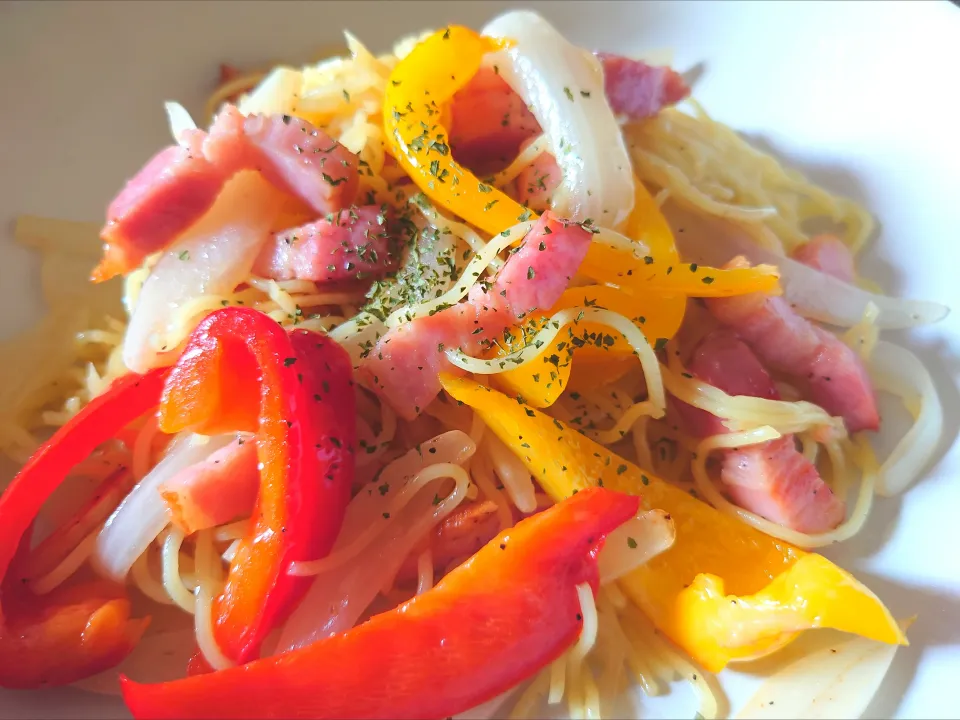 ペペロンチーノ風塩焼きそば|伊藤央さん