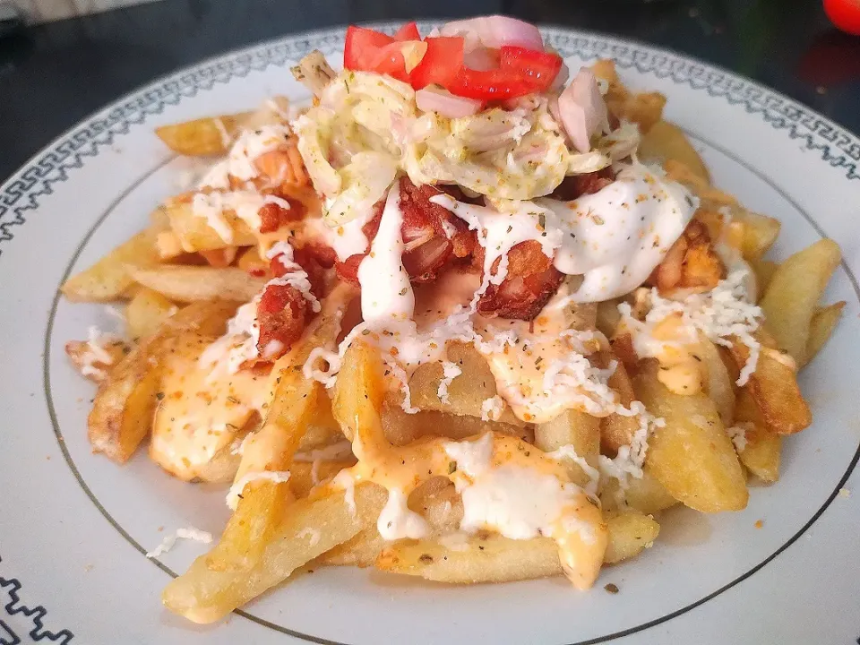 Snapdishの料理写真:cheesy fries|komalさん