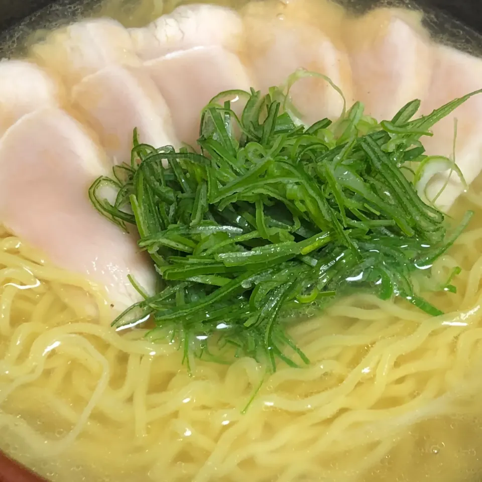 鶏だし塩ラーメン|ちゅら夏さん