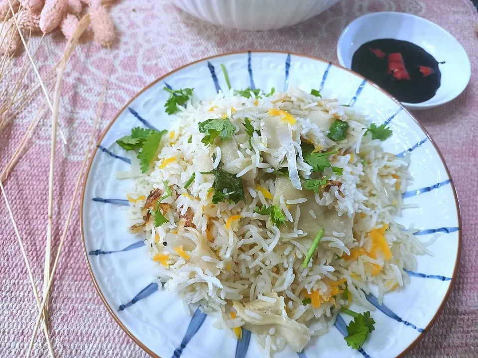 Vegetarian Chicken 🐔 Rice 🍚 with ginger and garlic 🍛|Fatmamaさん