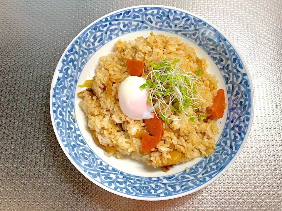 Snapdishの料理写真:カレーピラフ🥚今日の昼食20200827|rococoさん