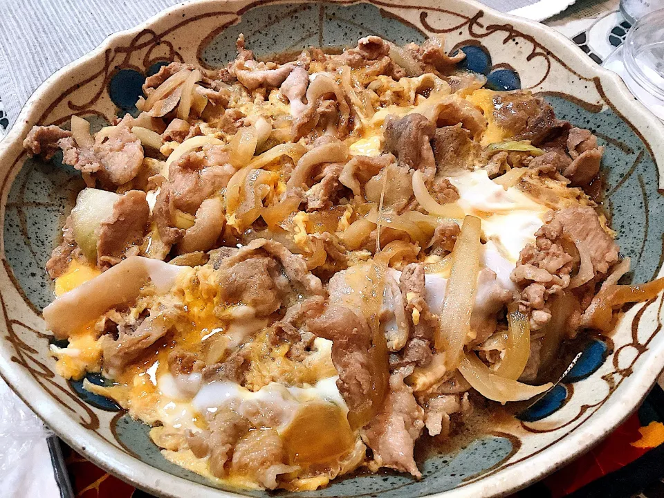 豚肉の親子丼風〜卵とじ😋|アライさんさん