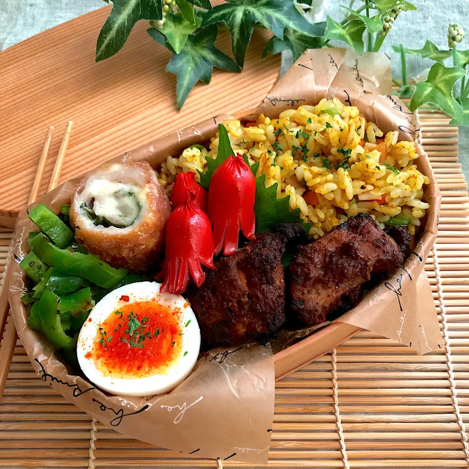 Snapdishの料理写真:カレーピラフとジャークチキン弁当|あここさん