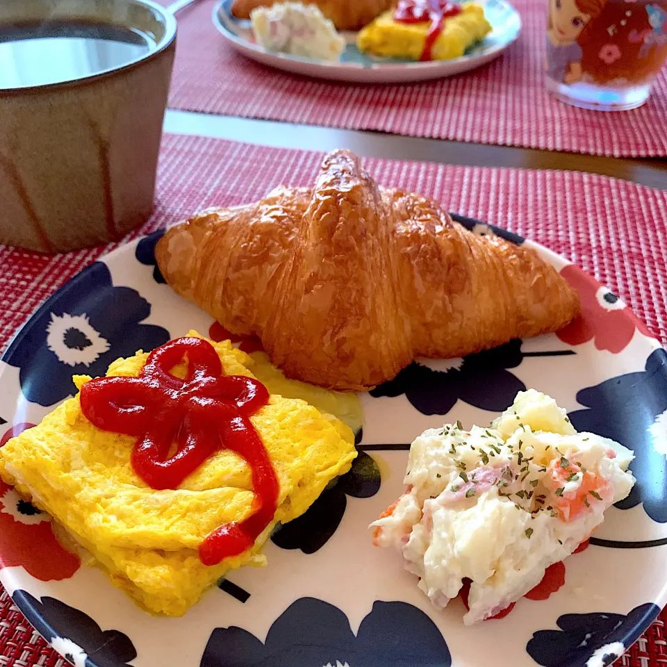 Snapdishの料理写真:クロワッサン朝食🥐ワンプレート|Sakuraさん