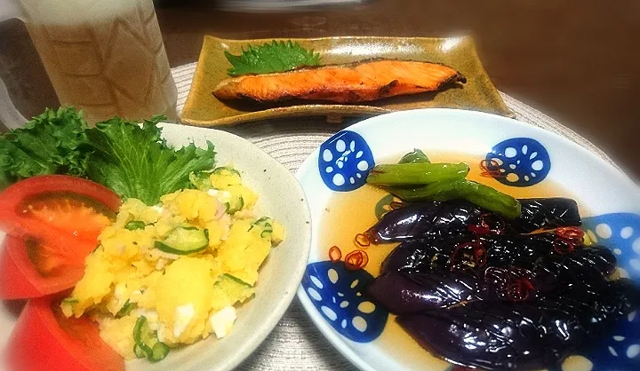 家飲み🏮

 なす🍆南蛮
 ポテトサラダ
 焼き鮭🐟|びせんさん