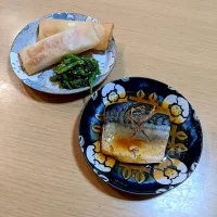 Snapdishの料理写真:糀甘酒でサバの味噌煮とほうれん草の胡麻和え|メグさん