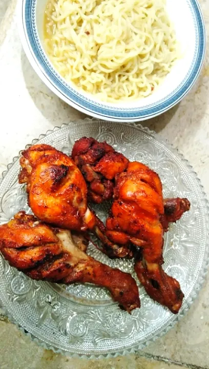 Chicken Roast and Noodles|Ayesha Qureshiさん