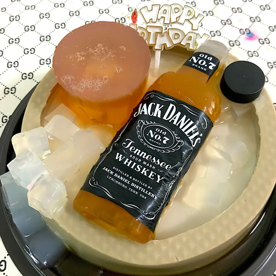 Cake jelly 🥃|P'kung Baanthongboranさん