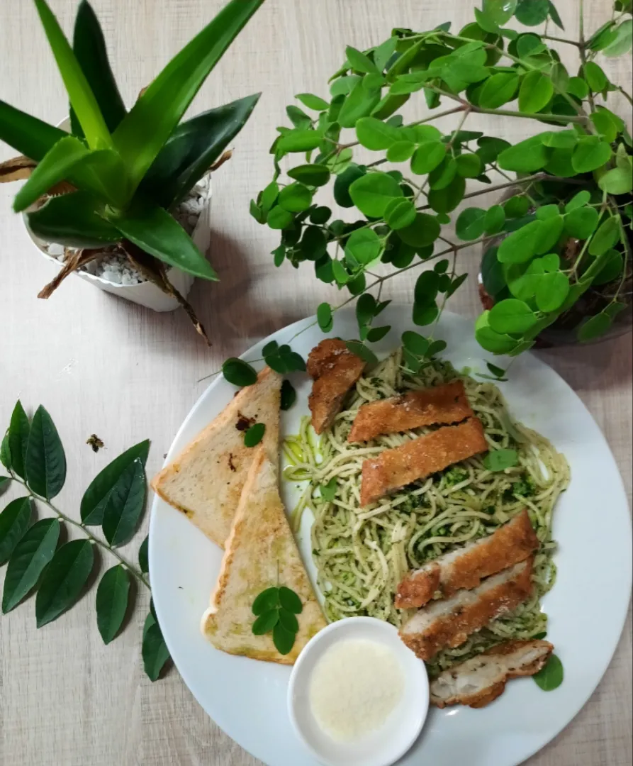 Malunngay Pasta with Fish Fillet in Olive Oil|i am SALAD MANさん