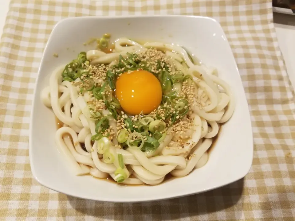 Snapdishの料理写真:低糖質　40%OFFうどんで釜玉うどん|ポロポロさん