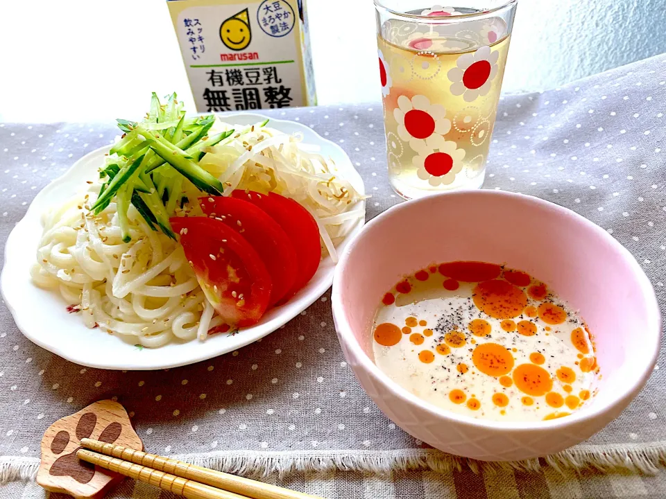 Snapdishの料理写真:冷やしうどん❋ピリ辛豆乳胡麻だれ|がぁがさん