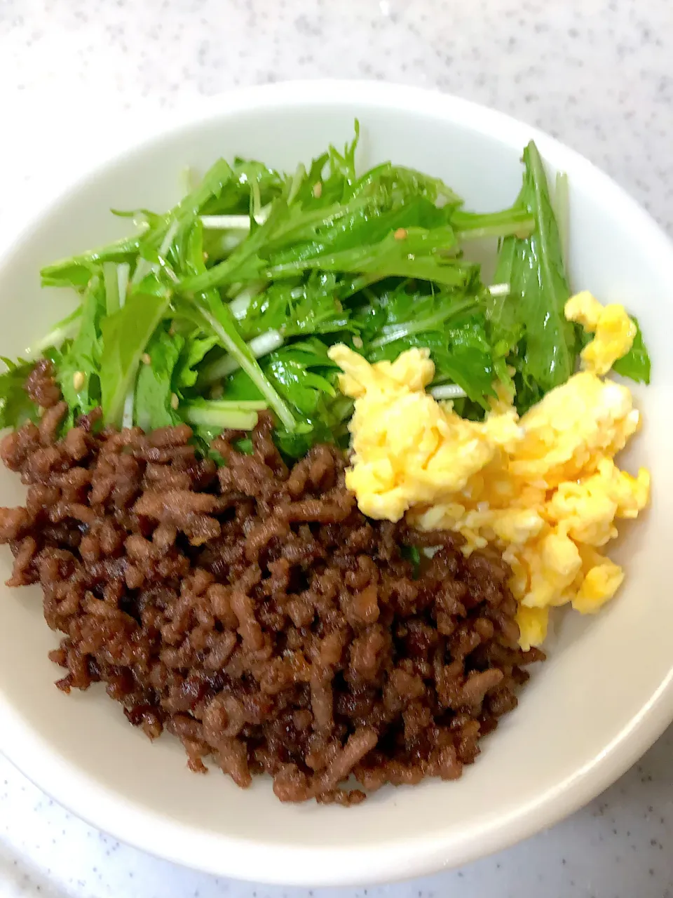 Snapdishの料理写真:三色そぼろ？丼|ままごんさん