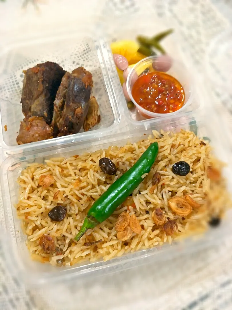 Snapdishの料理写真:Nasi Kebuli Bento01|Eriko Hadiyantoさん