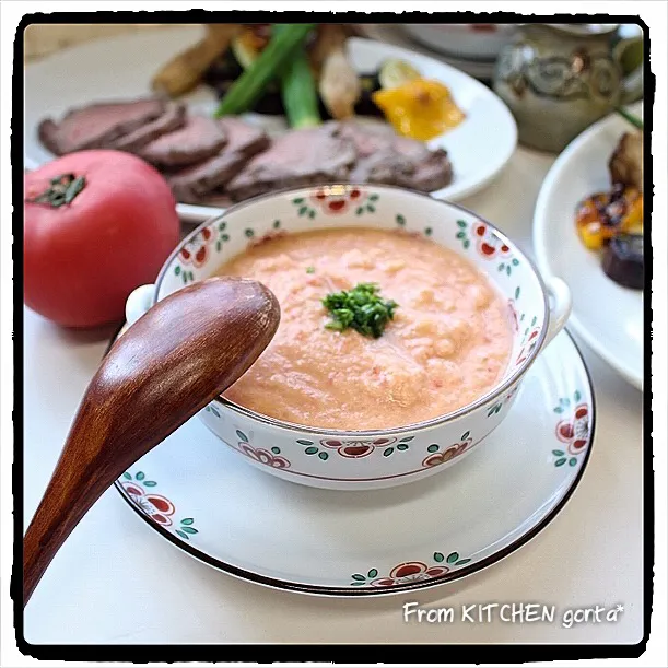 岐阜県産夏秋トマト🍅で作るガスパチョとローストビーフ🥩♬﻿|gonta*さん