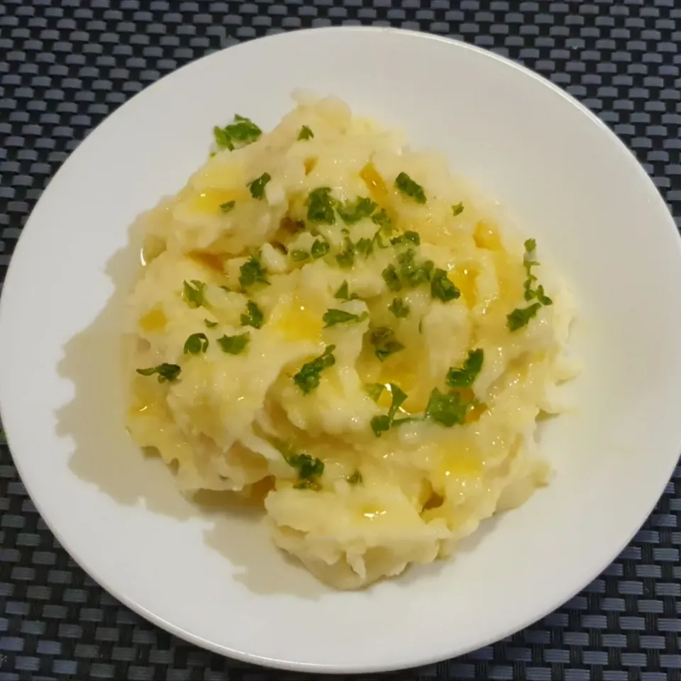 Snapdishの料理写真:Baked Mashed Potato|Mikaela's Kitchenさん