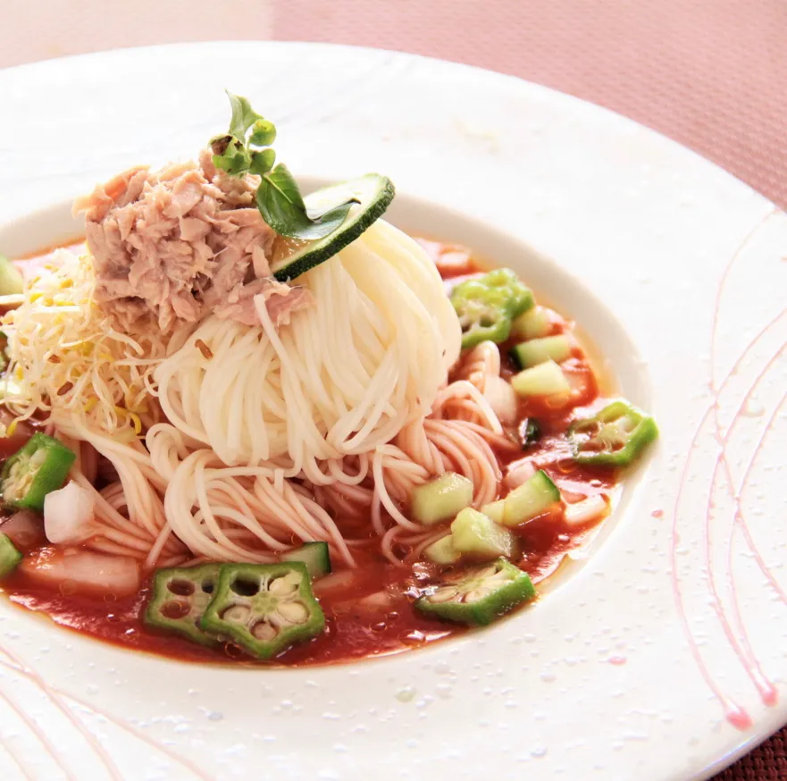 ツナ缶でコクのある味わいに！ツナと彩り野菜のガスパチョ風冷製そうめん　#料理研究家指宿さゆり|【公式】料理研究家　指宿さゆり≫ｽﾀｼﾞｵ（ｽﾀｯﾌ運営）さん