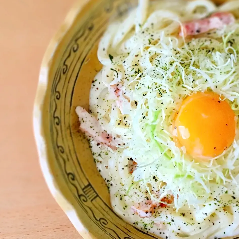 お出汁を効かせて　カルボナーラうどん|FIKA789さん