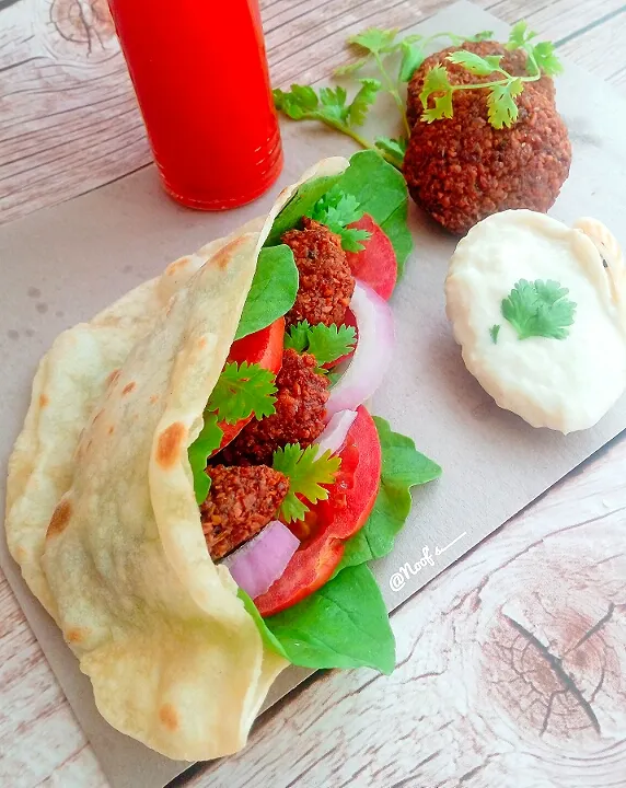 Falafel Wrap / Falafel sandwich|Noofs___さん