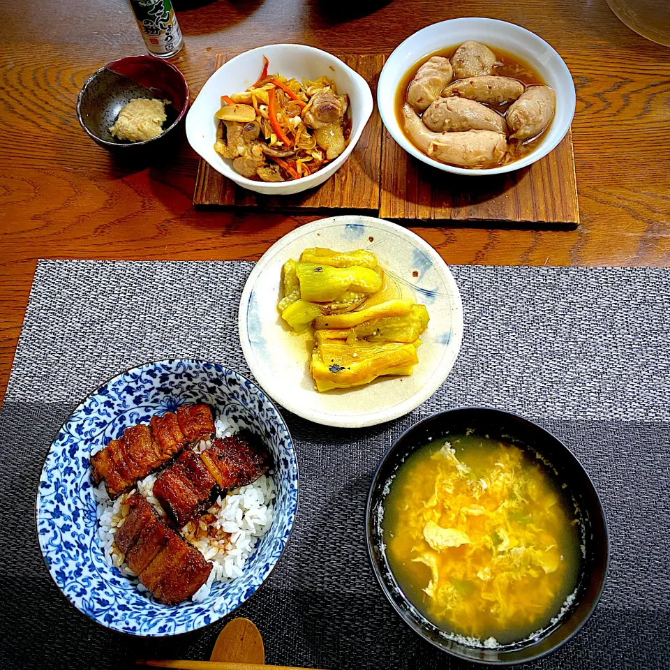 Snapdishの料理写真:鰻丼、里芋煮っ転がし、焼きなす、野菜炒め、オクラと卵のお吸い物|yakinasuさん