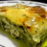 Snapdishの料理写真:Creamy Chicken Pesto Lasagna|Annieさん