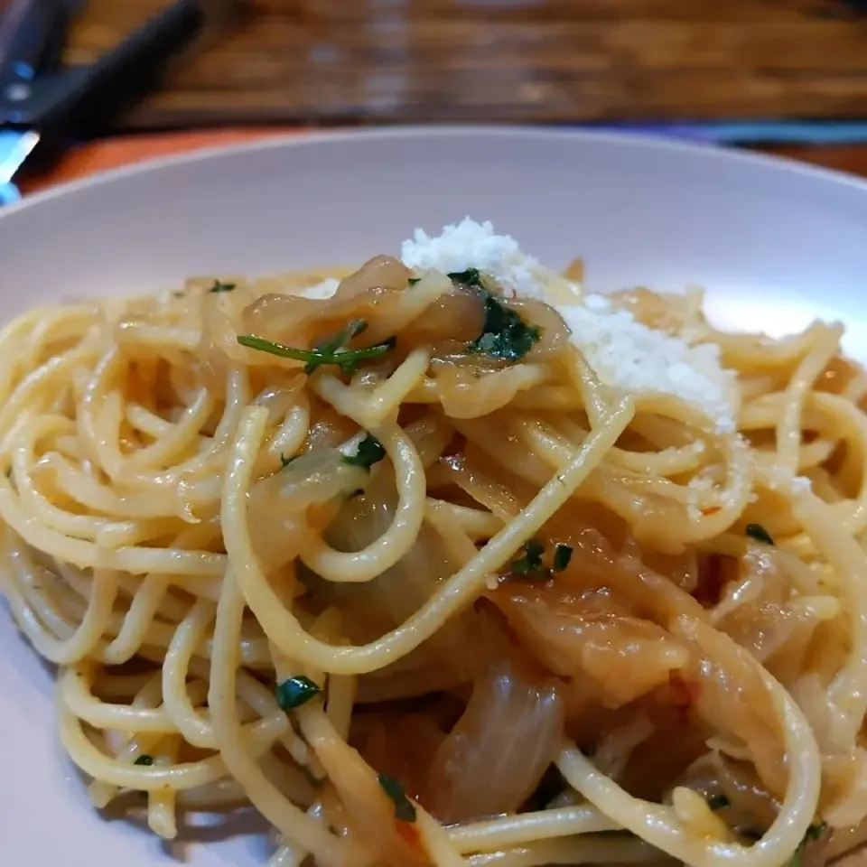 Braised Onion Pasta|Mama Munch's Kitchenさん