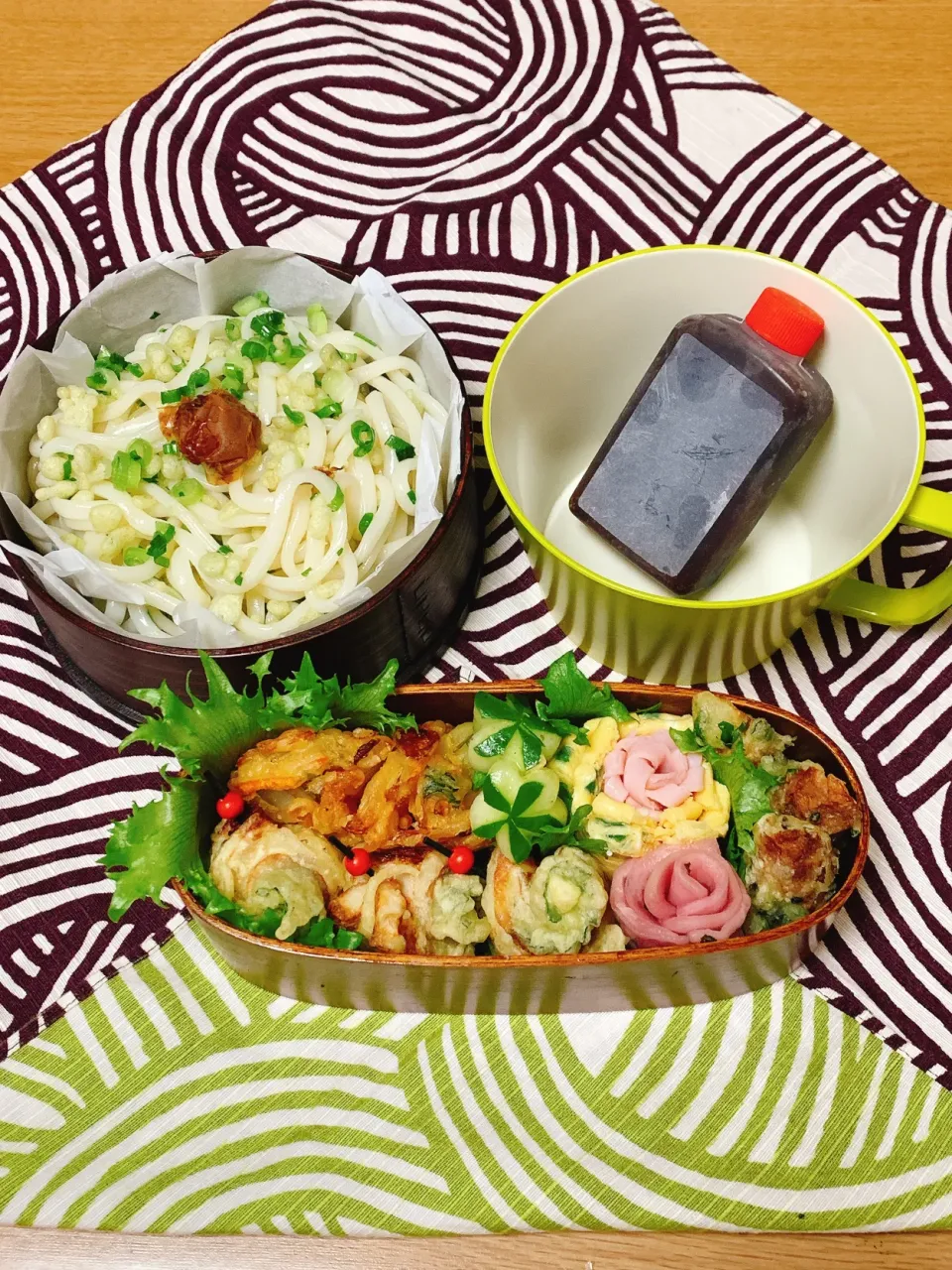 今日の旦那のお弁当は、天ぷらとうどん弁当にしました^ ^|ヤマネコさん
