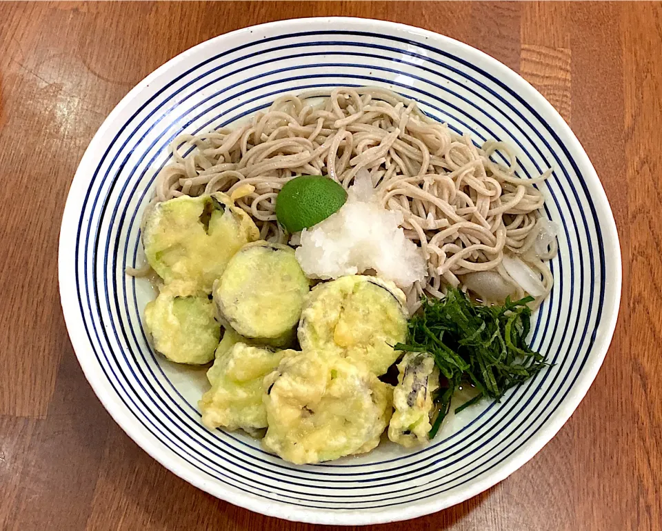 夏の休日Lunch 手打ち蕎麦ぶっかけ|sakuramochiさん