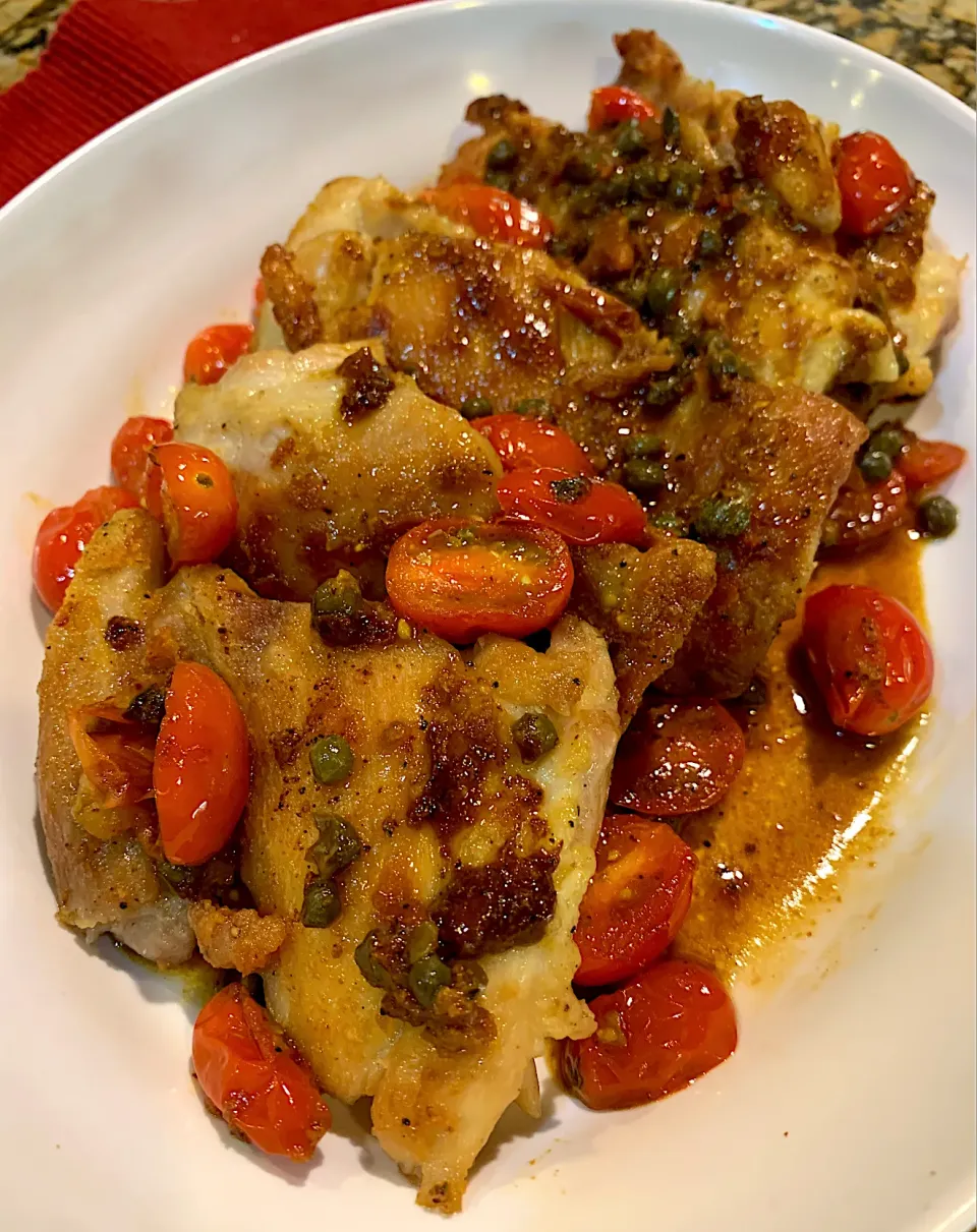 Chicken with Capers & Cherry Tomatoes topped with yummy sauce! 😋😋😋|Alma's Home Kitchenさん