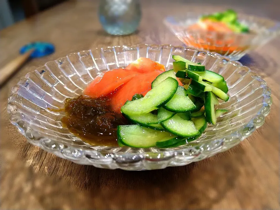 きゅうりとトマト　もずくの酢の物|古尾谷りかこさん