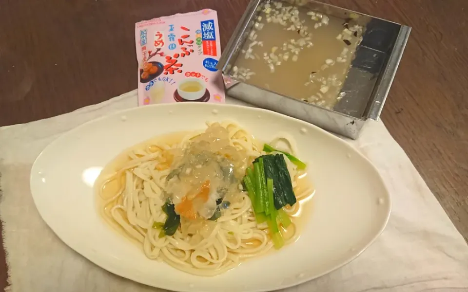 減塩梅こんぶ茶を使ってジュレ冷やしうどん|みはるさん