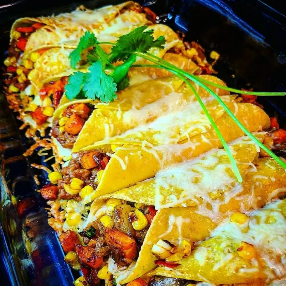 Veggie and Green Chili Bean Enchiladas|Jbunny Caféさん