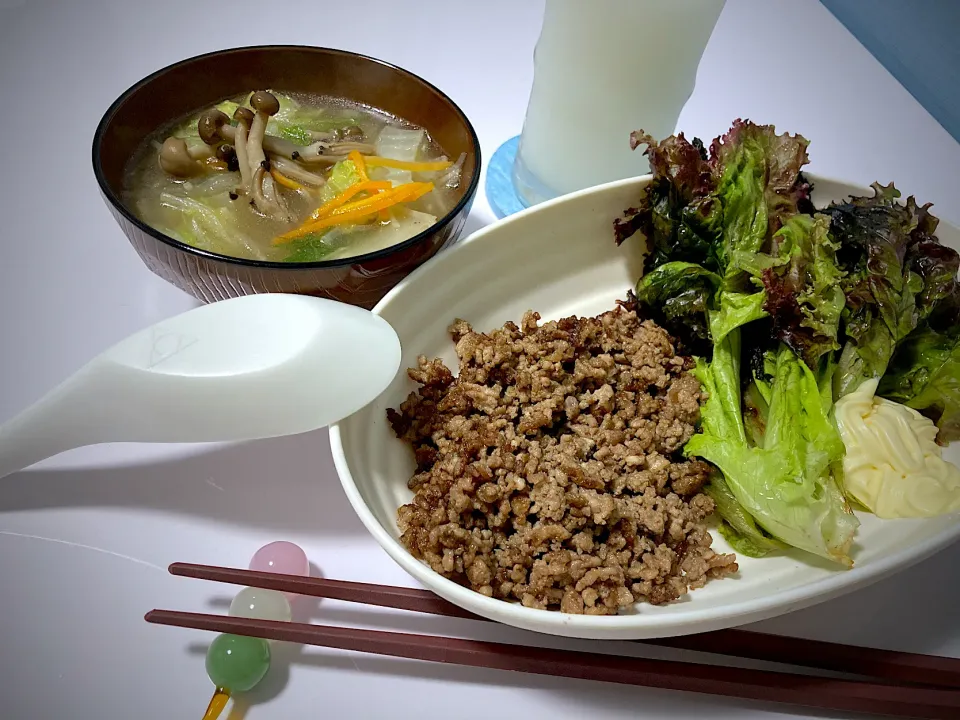 今宵は、挽肉レタス包みと野菜白湯スープ|Kojiさん