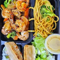 Snapdishの料理写真:Jumbo shrimp bento |Vivian Shiさん