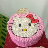 Snapdishの料理写真:Hello Kitty's Cake|SamRoseさん