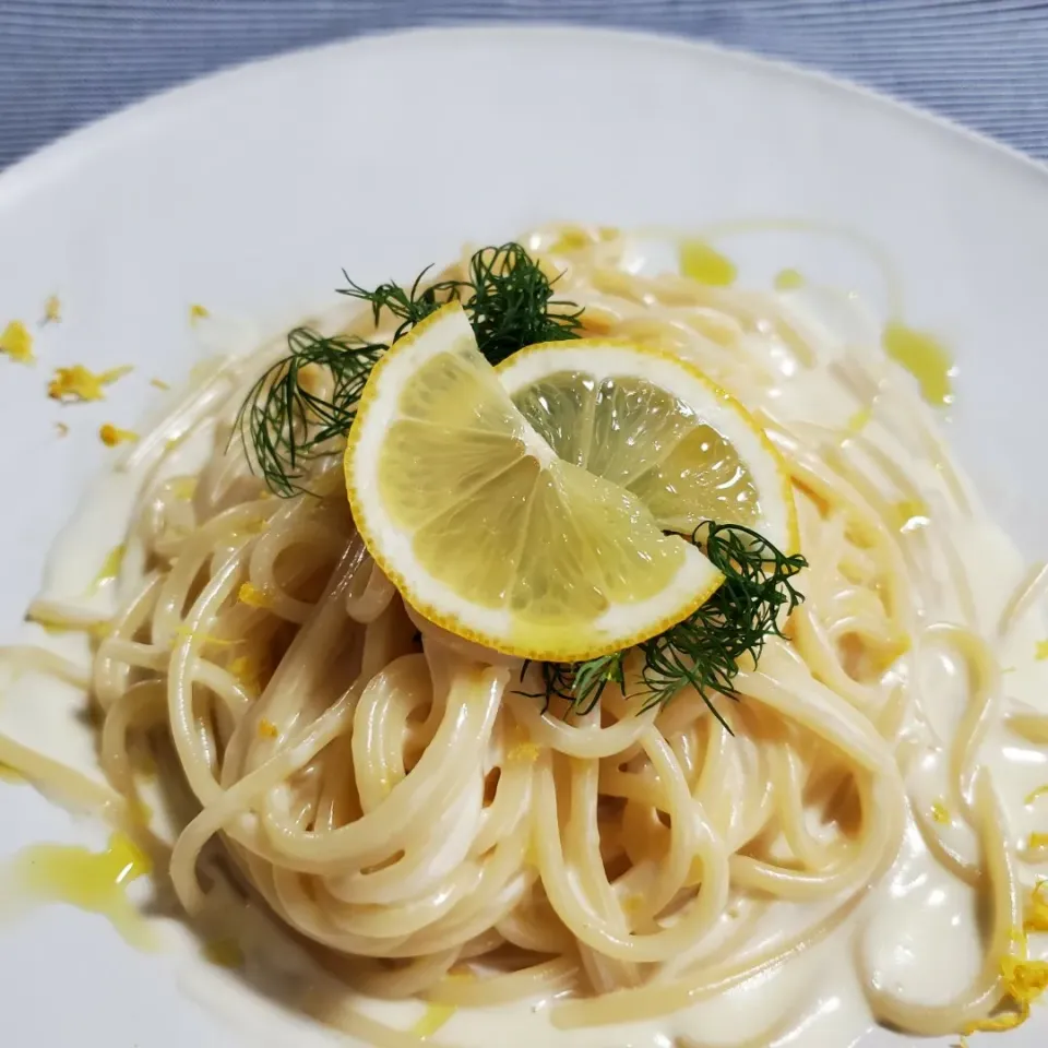 🍋レモン果汁たっぷり。超シンプルなクリームソーススパゲッティ🍝|きょーこさん