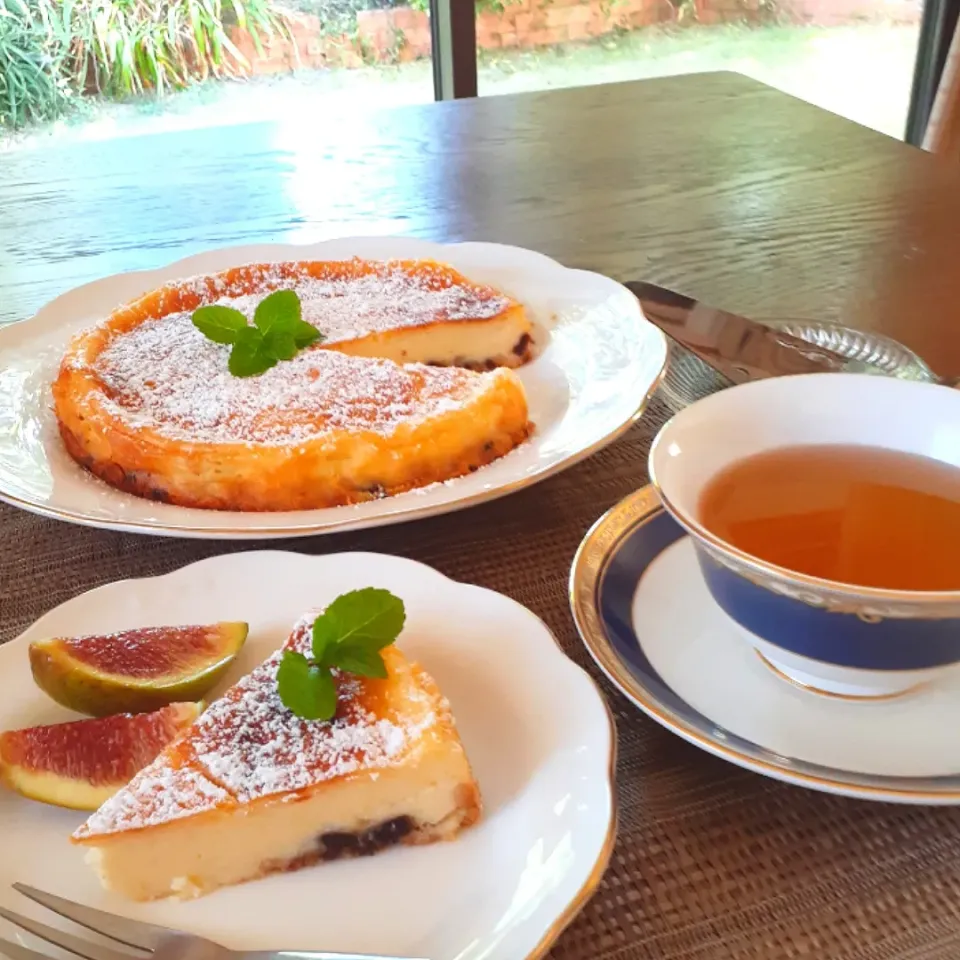 Snapdishの料理写真:水切りヨーグルトでチーズケーキ☺️|fumfumさん