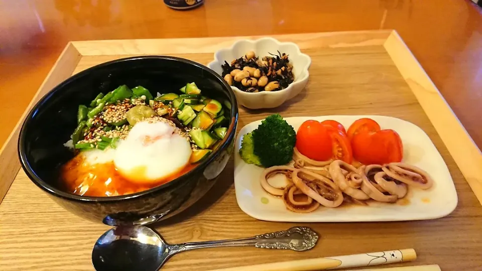 ☆ねばねば丼
☆イカのガーリック生姜醤油炒め
☆ひじき煮|chikakoさん