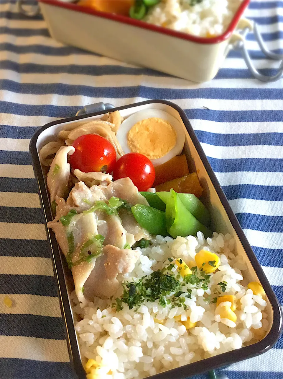 Snapdishの料理写真:長女の中学べんと　ウマ塩豚ともろこしご飯|yukoさん