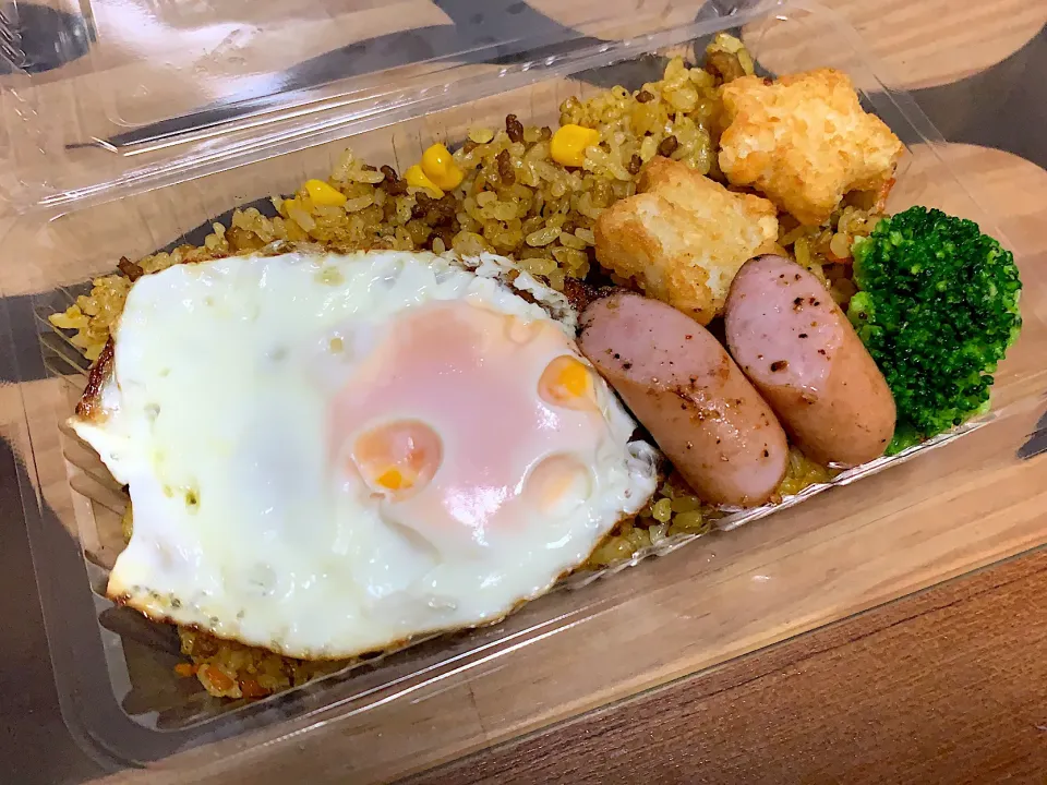 ドライカレー弁当🍛|えみりんさん