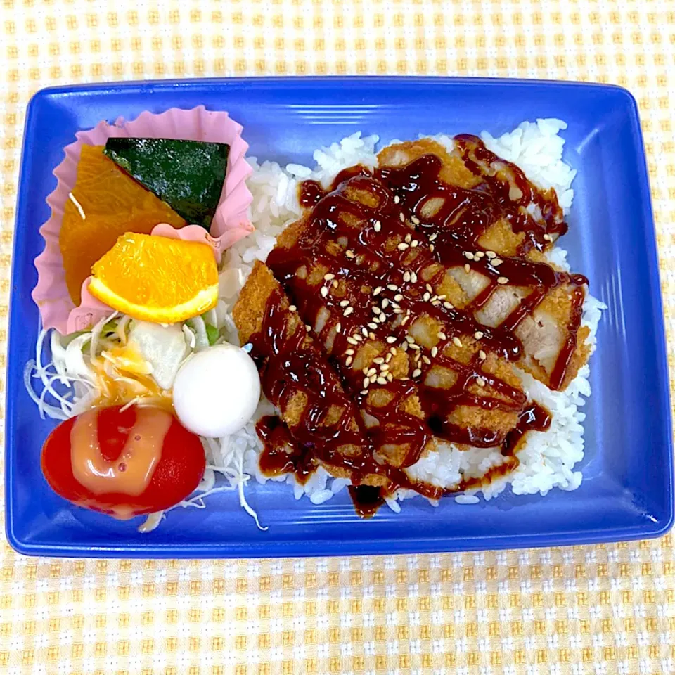 Snapdishの料理写真:厚別区役所売店日替わり弁当|nyama1さん