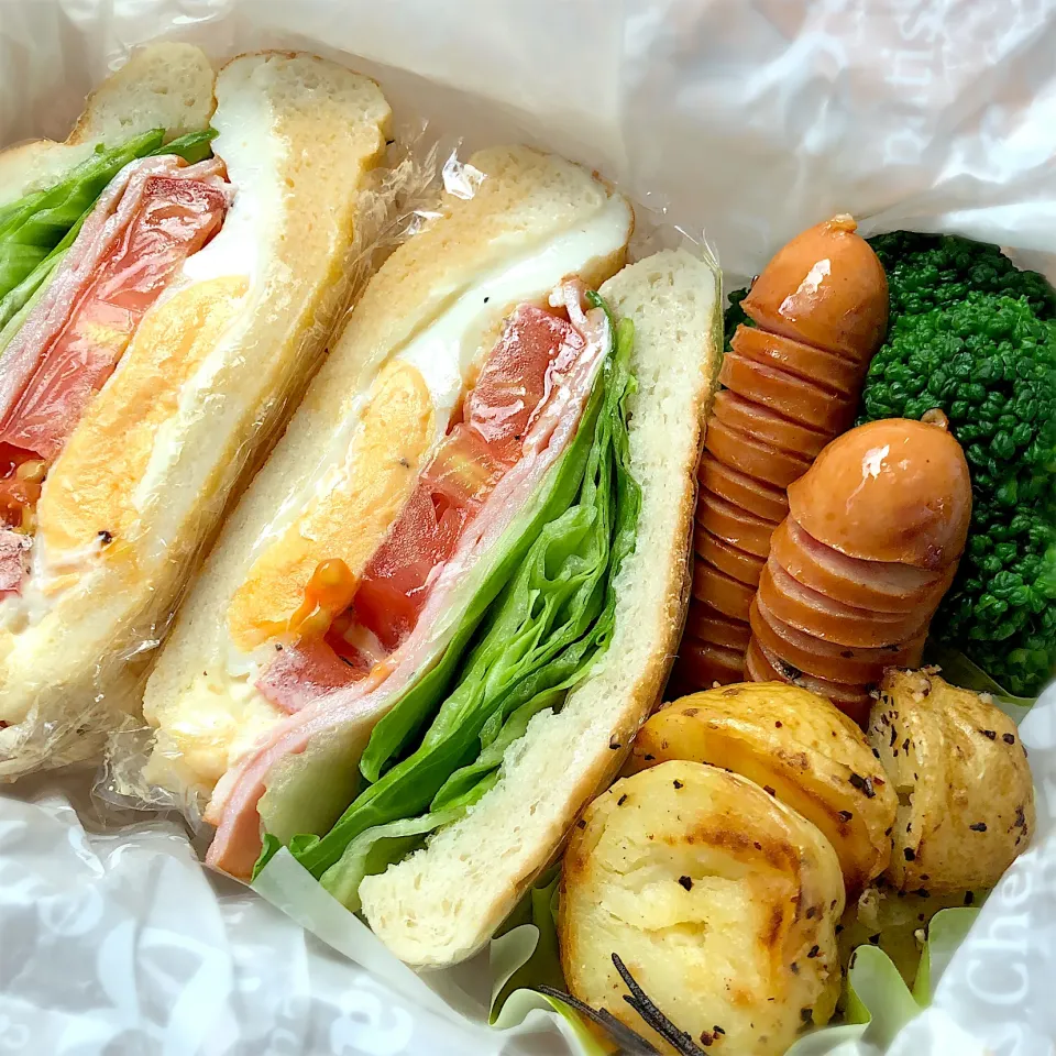 イングリッシュマフィンで野菜サンド🥪|かおさん